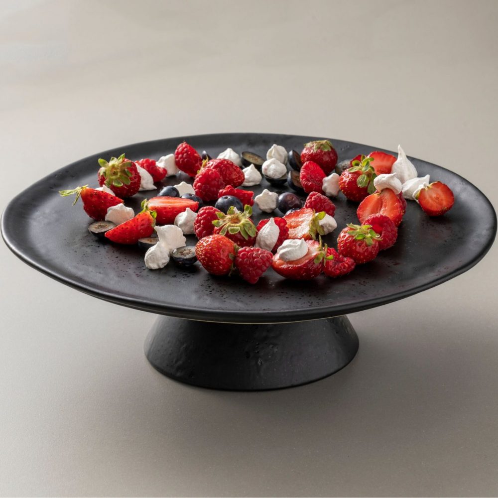 Assiette à pied 28 cm - Collection Boutique – Image 3