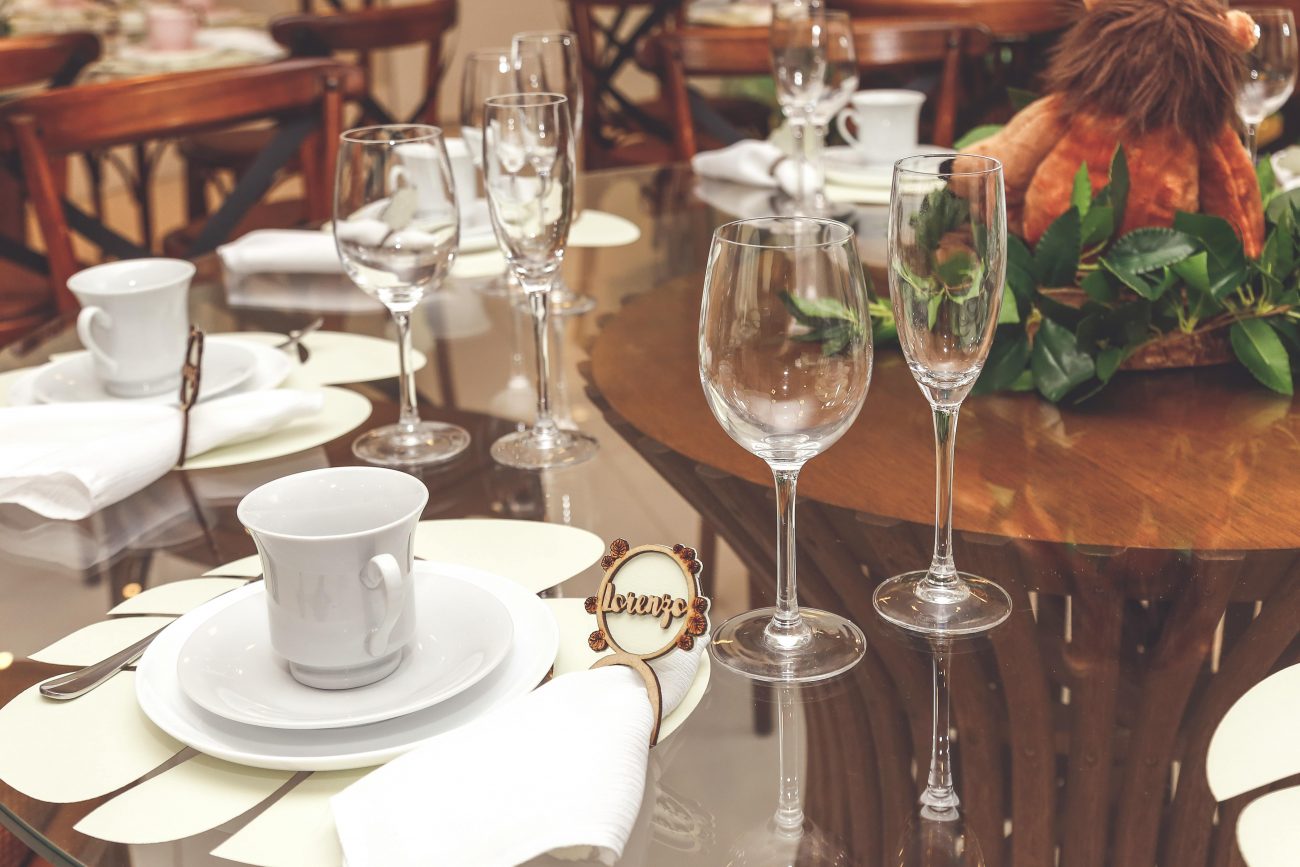 L'art de la table : Conseils pour créer des ambiances uniques avec votre vaisselle